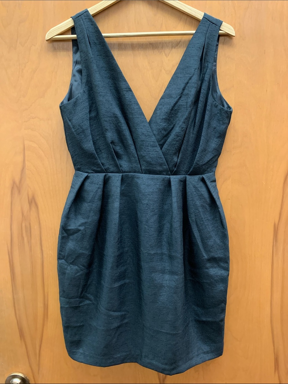 NWT H&M Black Sleeveless V-Neck Pleated Waist Dress